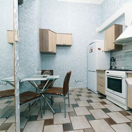 Stylish Two-Level Flat 2 Min From Khreschatyk 基輔 外观 照片