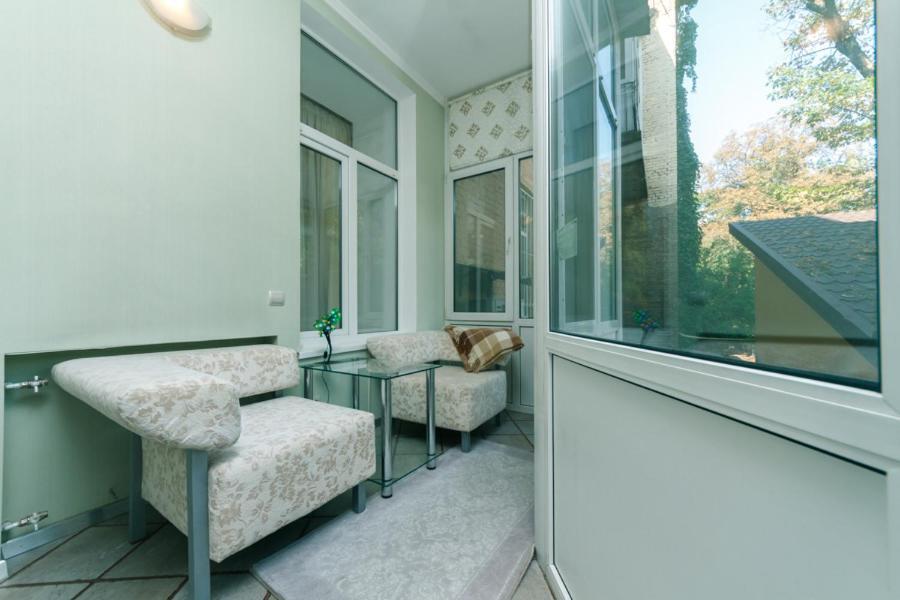 Stylish Two-Level Flat 2 Min From Khreschatyk 基輔 外观 照片